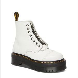 Dr Martens | Sinclair Boot In White
